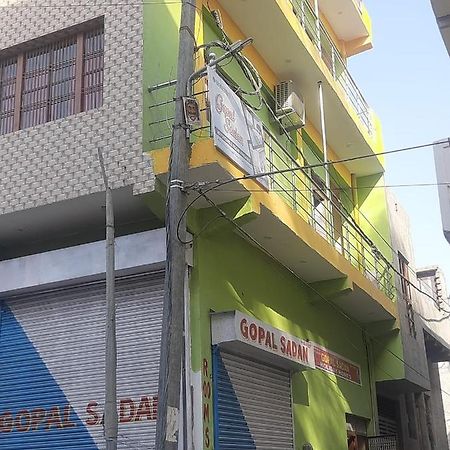 Gopal Sadan Hotel Vrindāvan Exterior foto